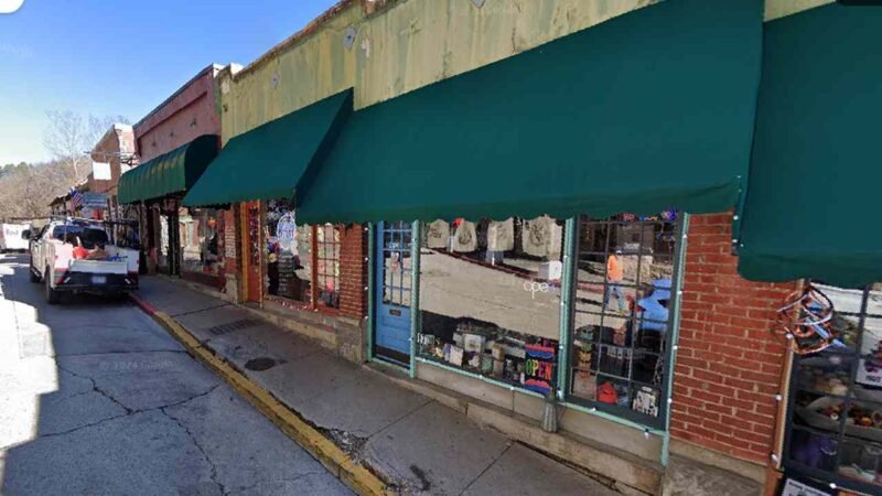 Is Eureka Springs Safe and Dog-Friendly