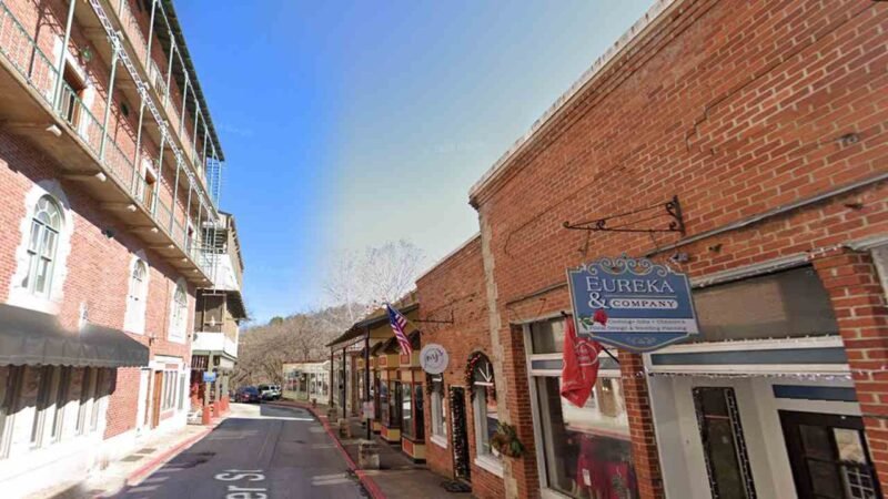 must-see-attractions-eureka-springs